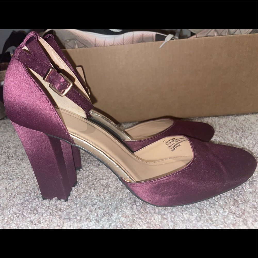 Size 11 (fit like size 10) purple velvet 4 inch heels